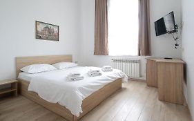 Buk Apartments On Doroshenka 29
